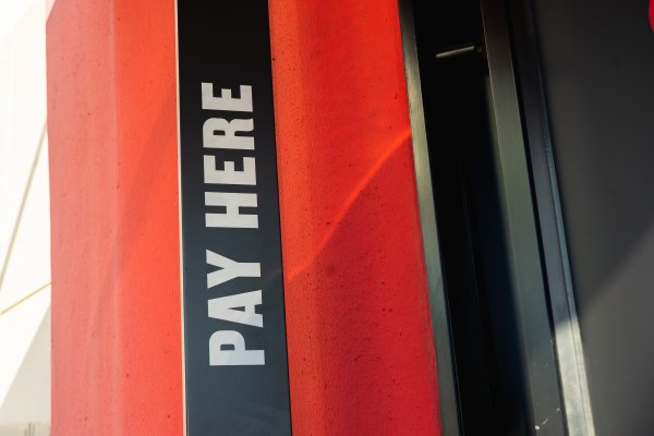 Pay here sign from fast food restaurant