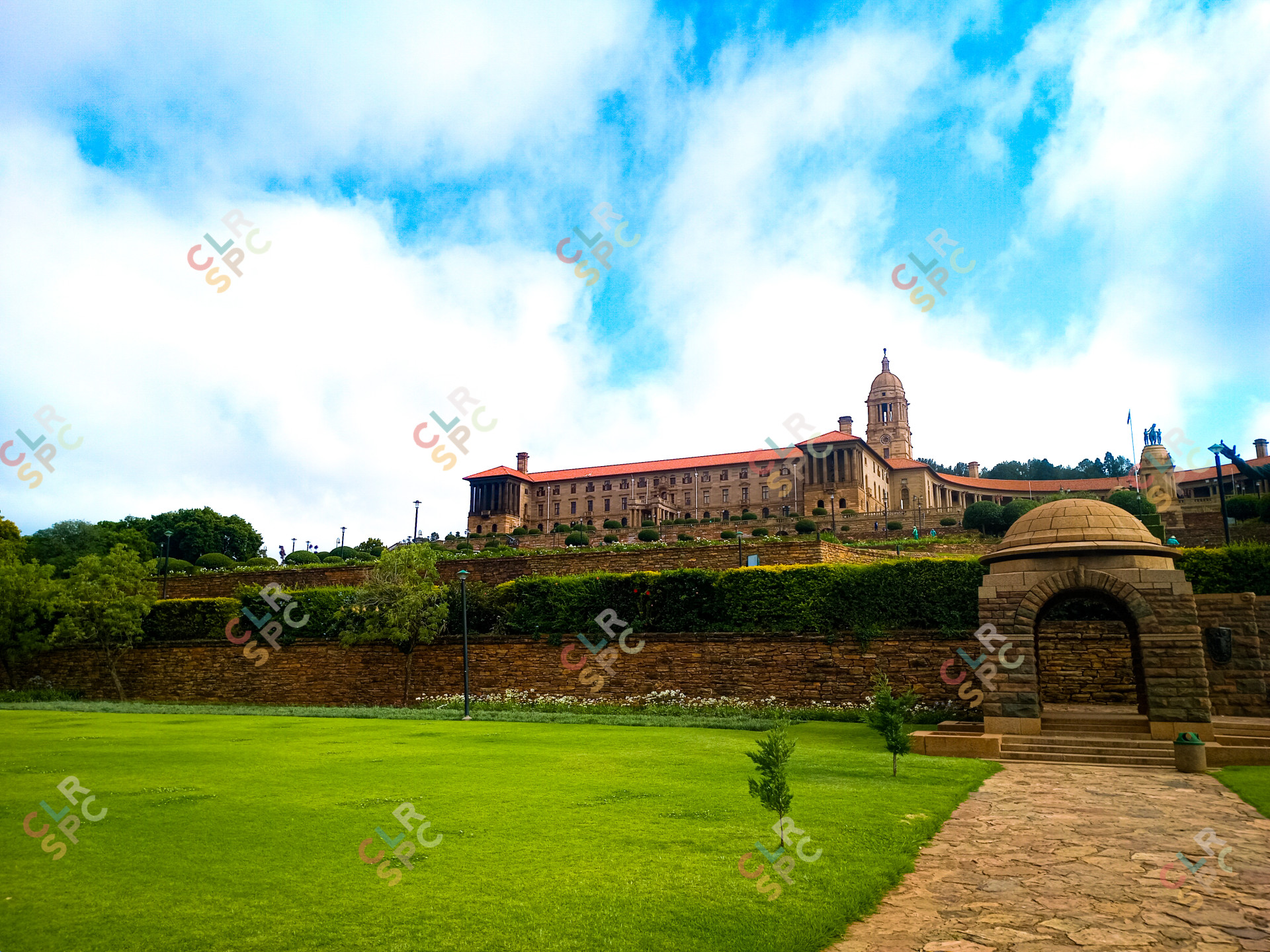 THE UNION BUILDINGS