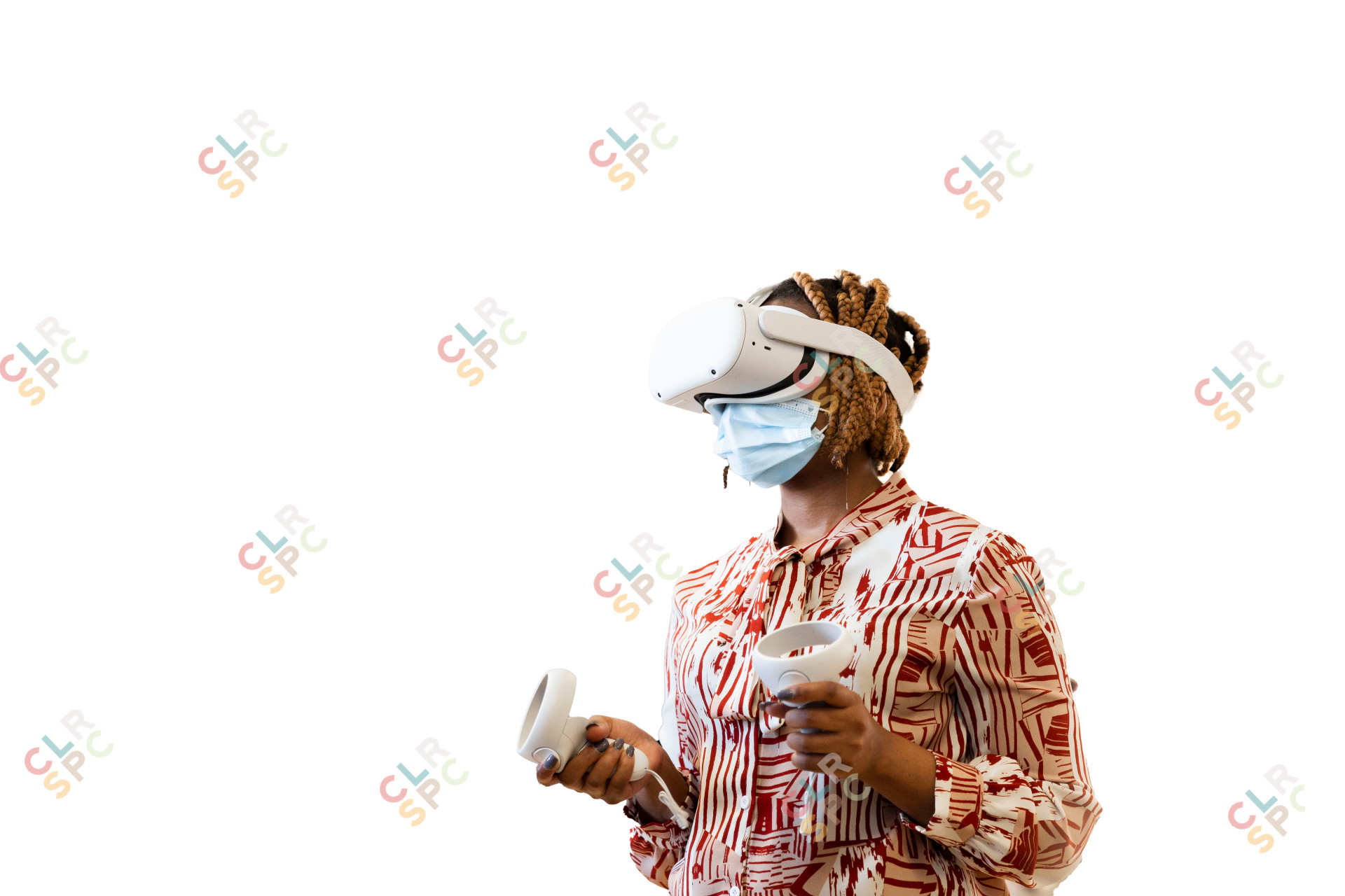 Black woman playing with oculus