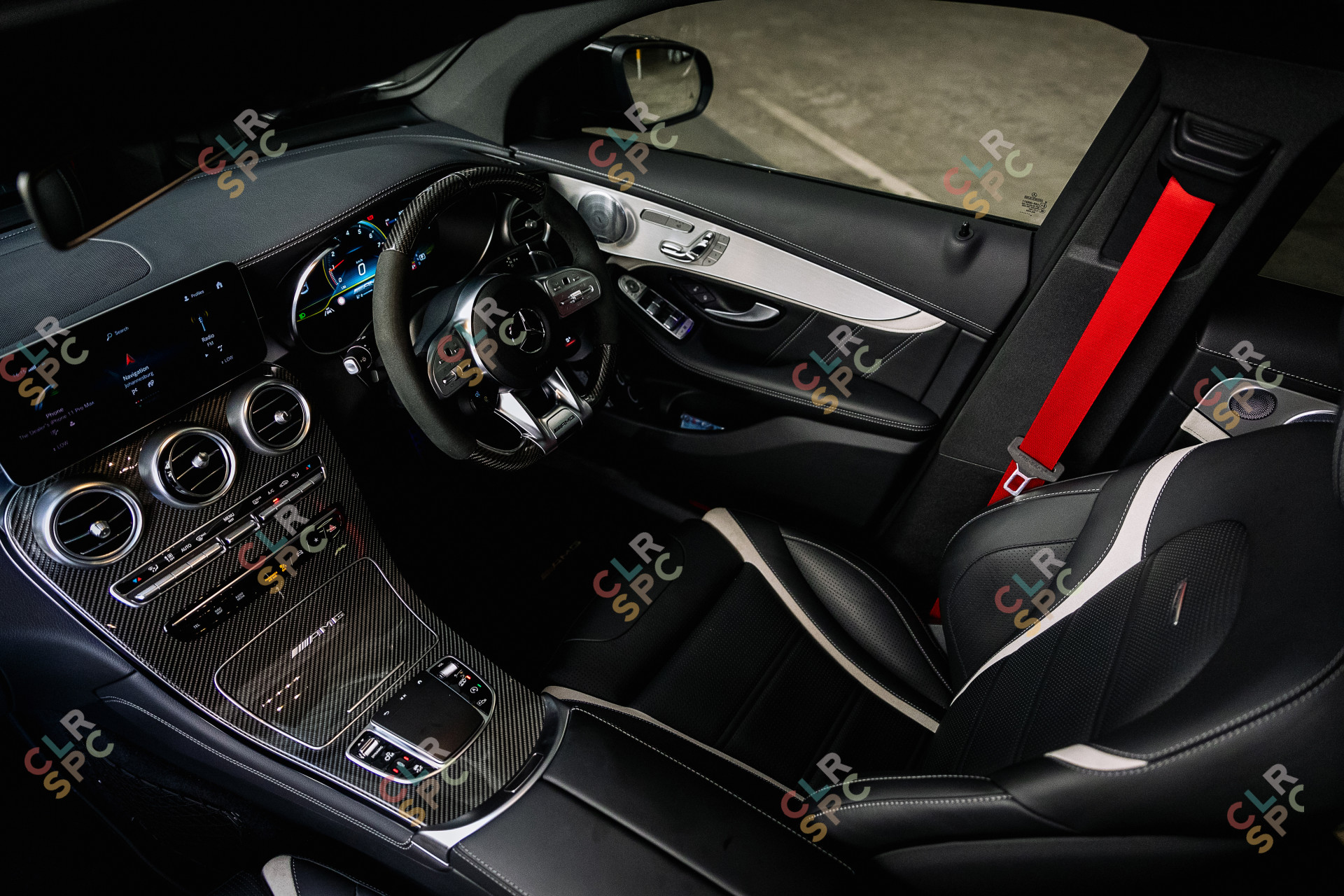 Mercedes Benz GLC 63S interior