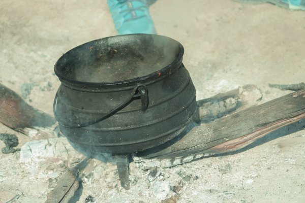 The Potjie Black Pot
